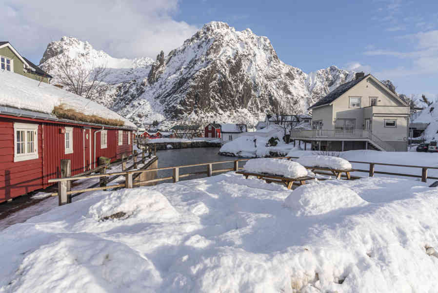 Noruega - islas Lofoten 020 - Svolvaer - Svinoya.jpg